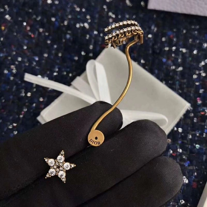 Christian Dxxr Earrings ModernLook 295135