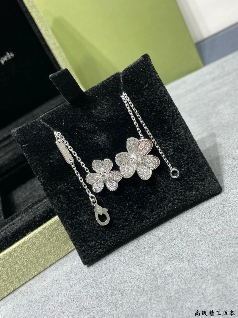 Flexible Vcx Necklaces 316029