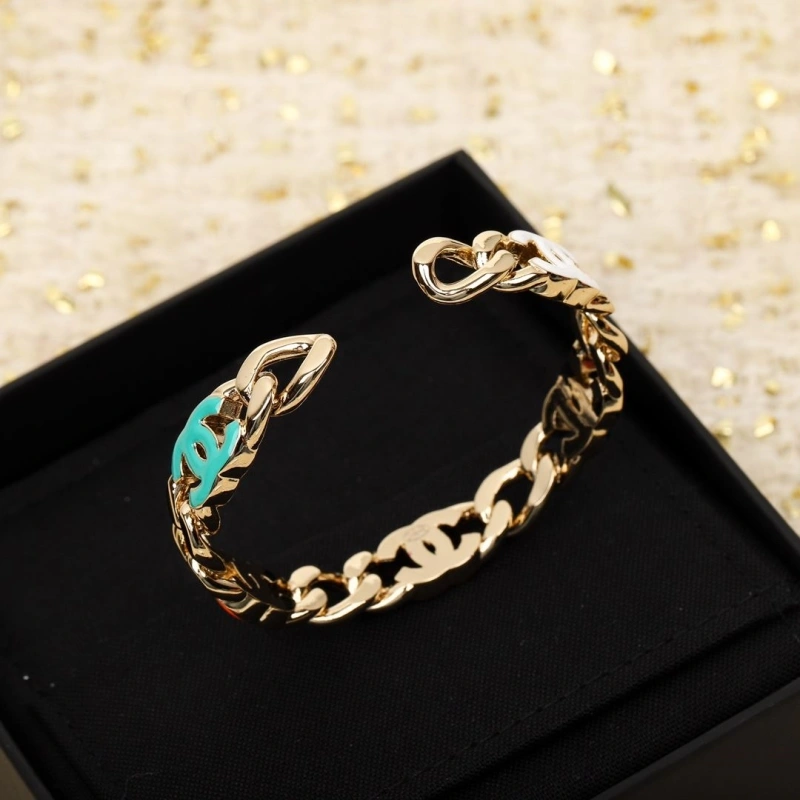 Breathable Chxnxl Bracelets 289442