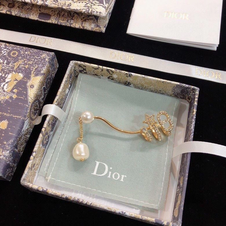 UrbanStyle Christian Dxxr Earrings 294978