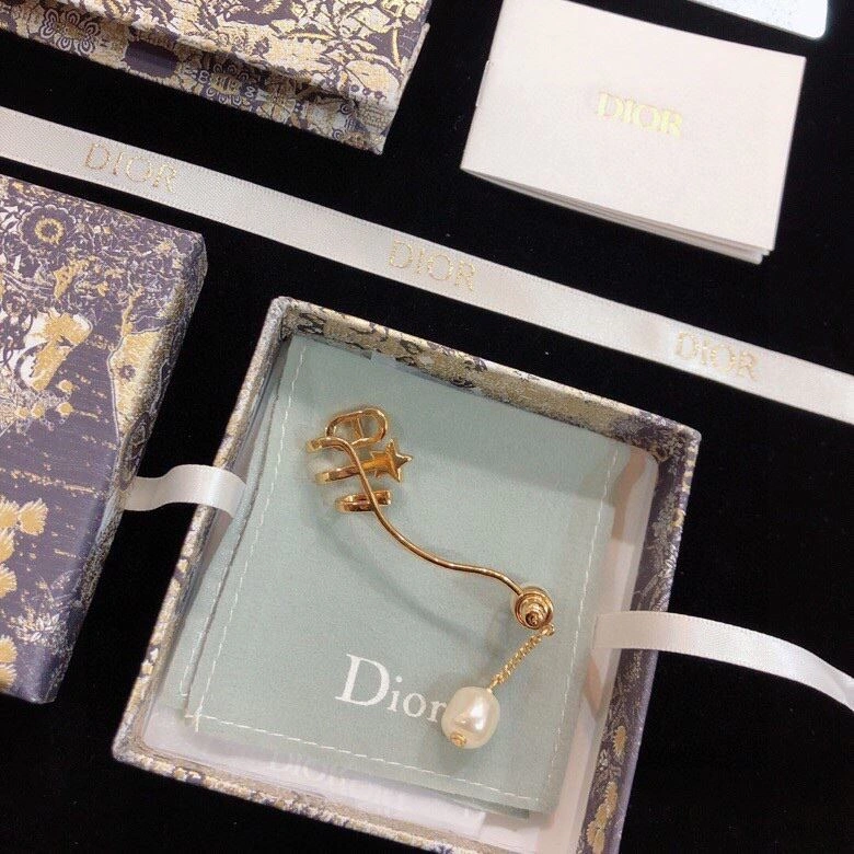UrbanStyle Christian Dxxr Earrings 294978