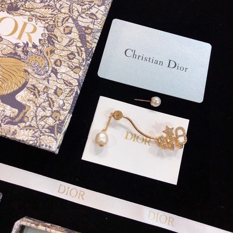 UrbanStyle Christian Dxxr Earrings 294978