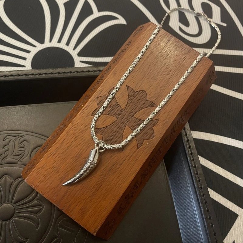 Compact Chrxmx Hxxrts Necklaces 299890