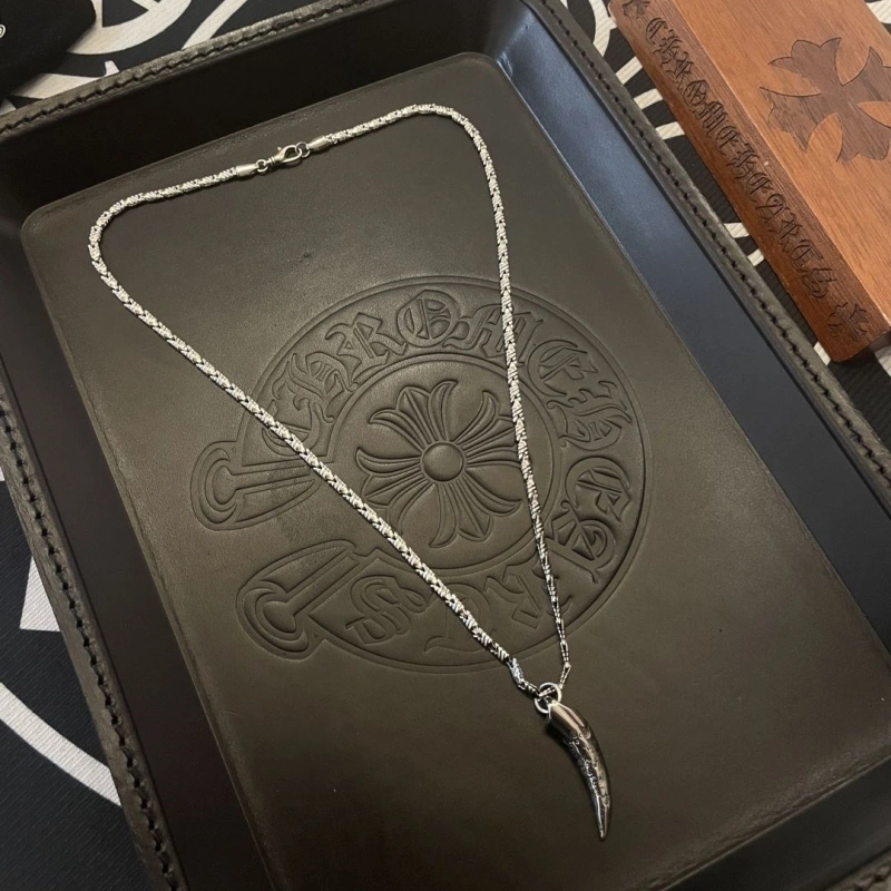 Compact Chrxmx Hxxrts Necklaces 299890