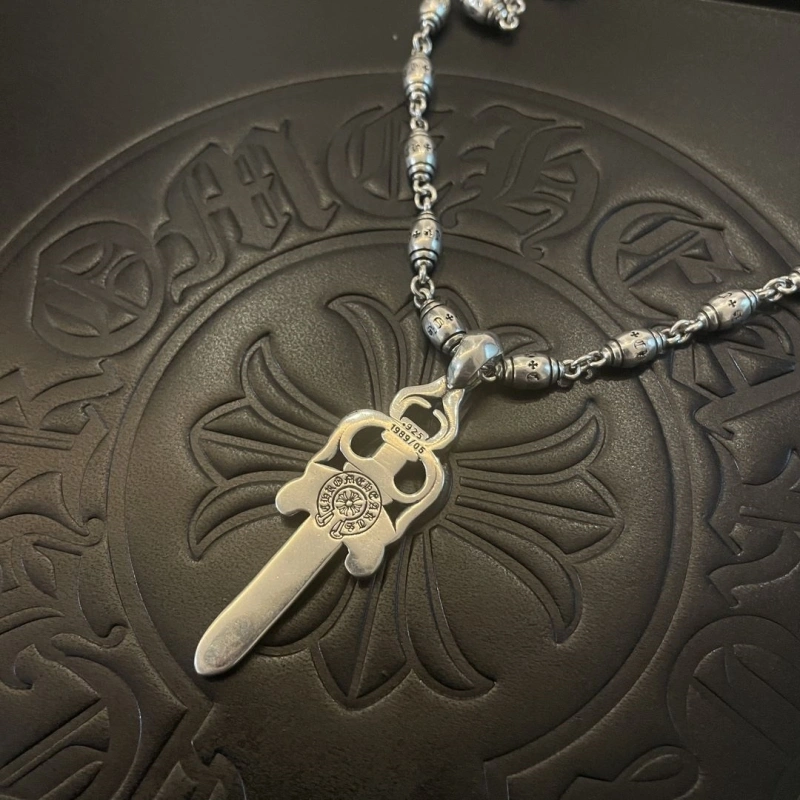 Vibrant Chrxmx Hxxrts Necklaces 299914