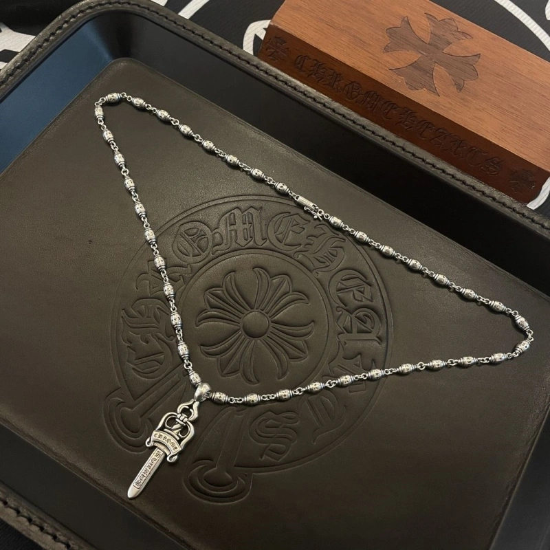 Vibrant Chrxmx Hxxrts Necklaces 299914