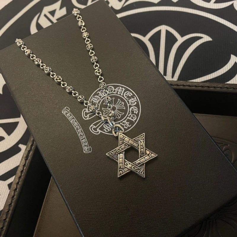 ModernLook Chrxmx Hxxrts Necklaces 299911