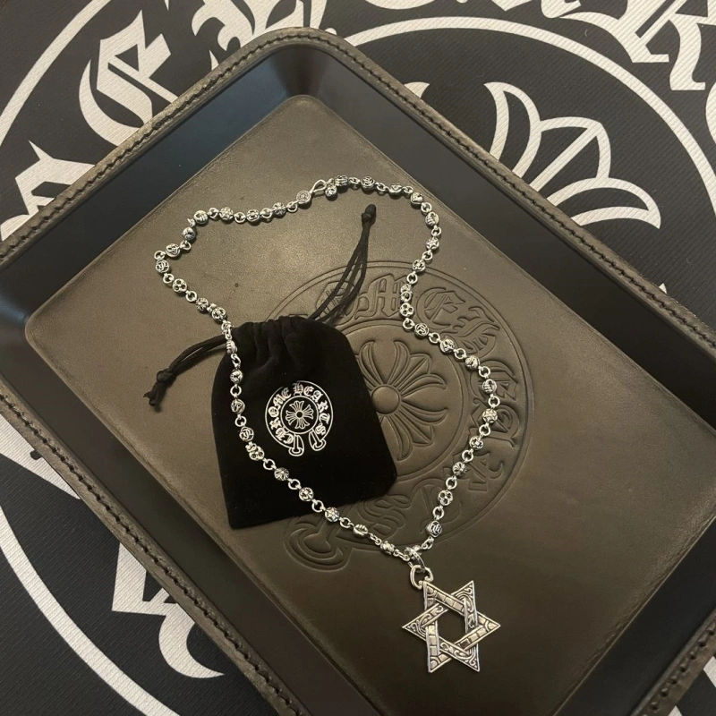 ModernLook Chrxmx Hxxrts Necklaces 299911