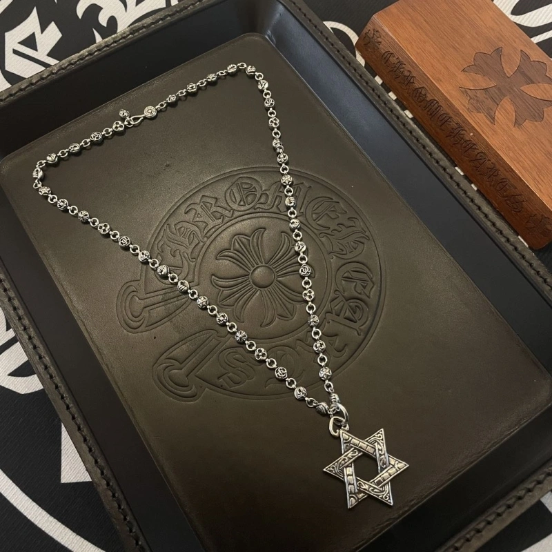 ModernLook Chrxmx Hxxrts Necklaces 299911