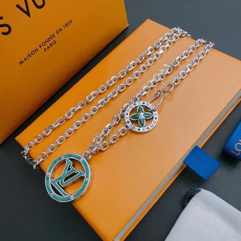 Versatile LX Necklaces 310964