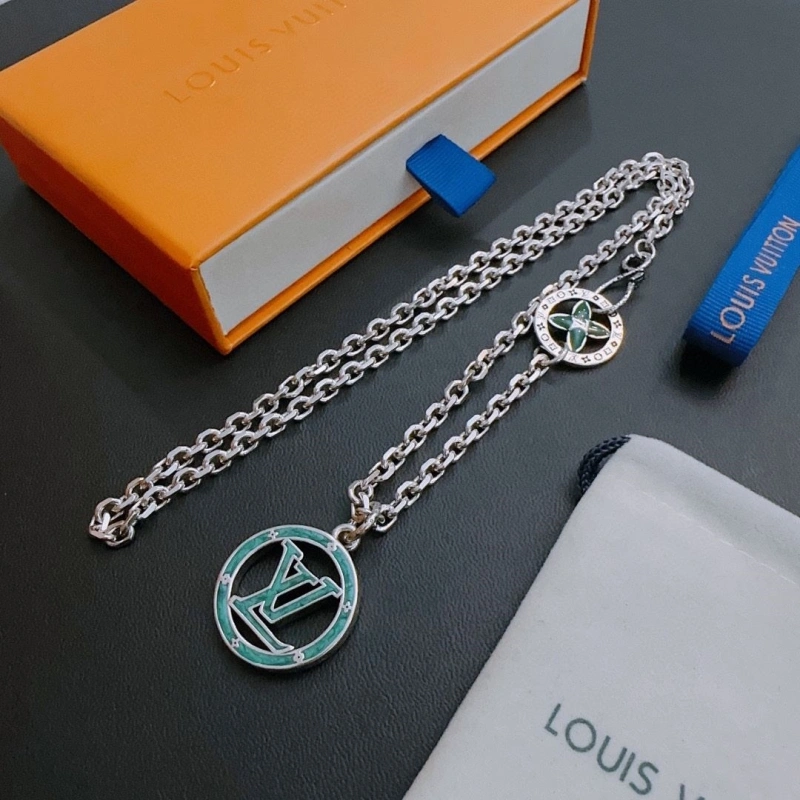 Versatile LX Necklaces 310964