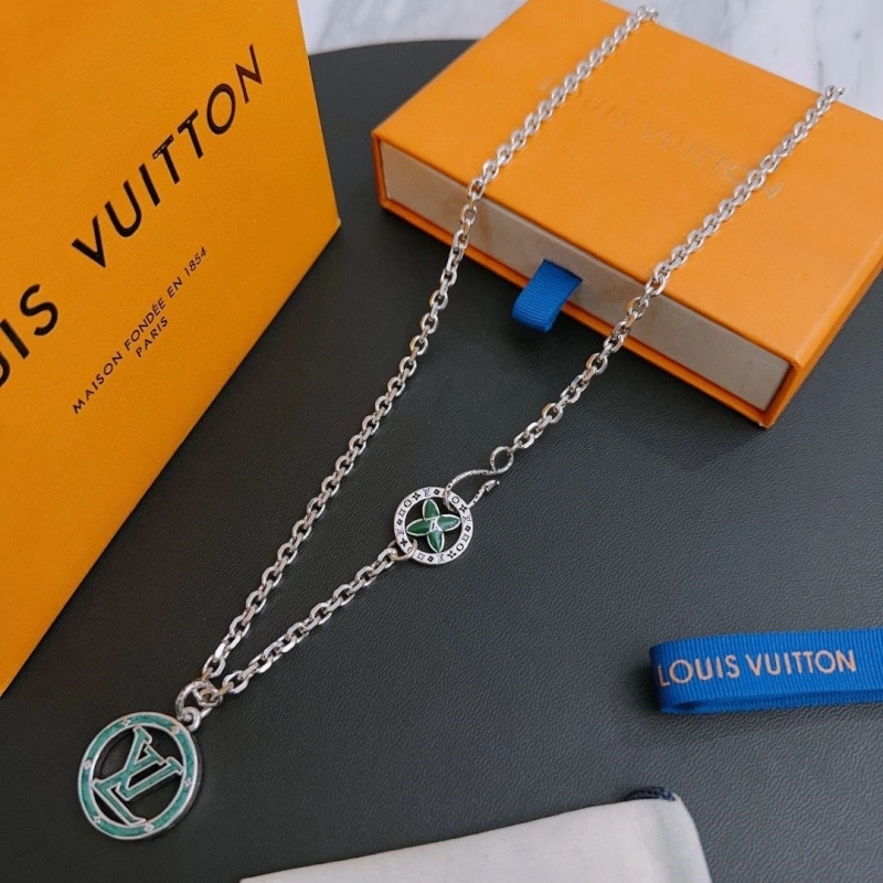 Versatile LX Necklaces 310964