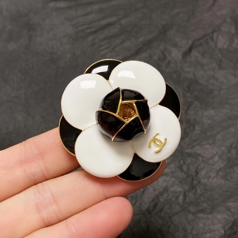 Popular Chxnxl Brooches 289351