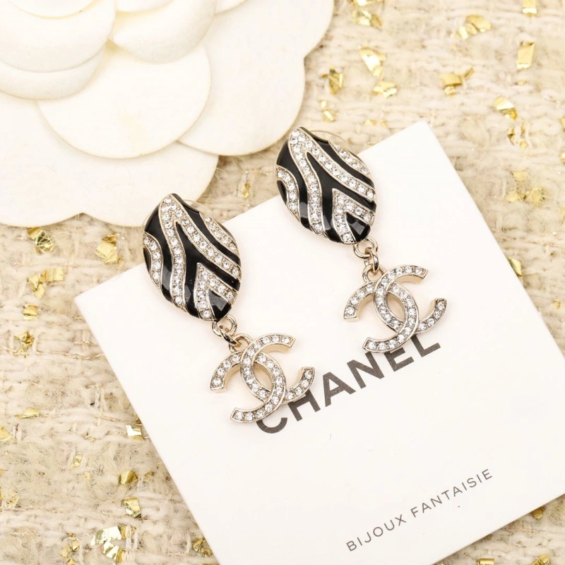 Resilient Chxnxl Earrings 289177