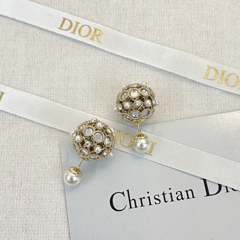 Christian Dxxr Earrings Sophisticated 294977