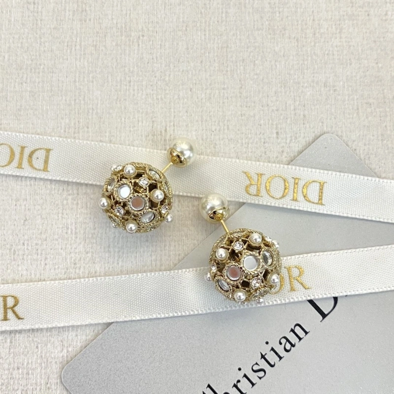 Christian Dxxr Earrings Sophisticated 294977
