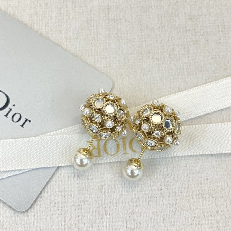 Christian Dxxr Earrings Sophisticated 294977