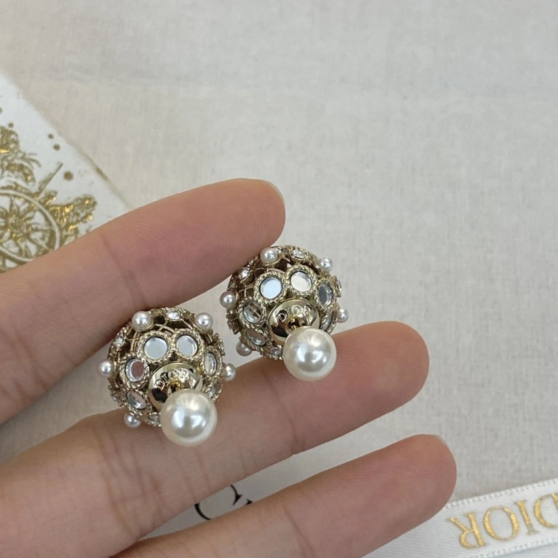 Christian Dxxr Earrings Sophisticated 294977