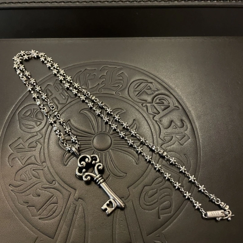 Sleek Chrxmx Hxxrts Necklaces 299889