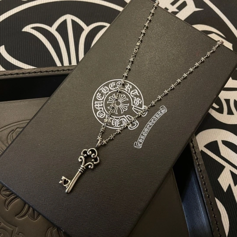 Sleek Chrxmx Hxxrts Necklaces 299889