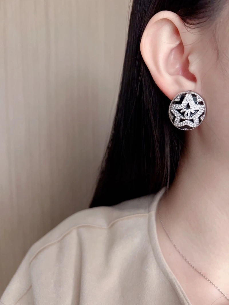Comfortable Chxnxl Earrings 289173