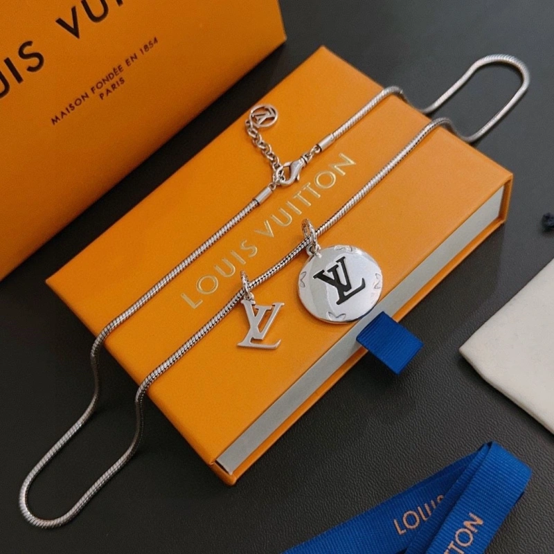 Lightweight LX Necklaces 310930