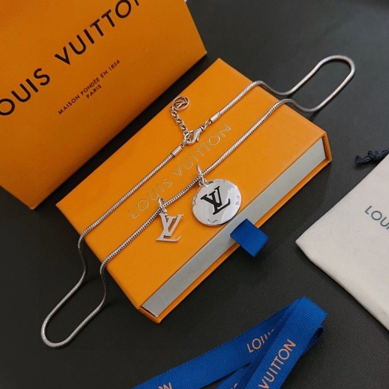 Lightweight LX Necklaces 310930