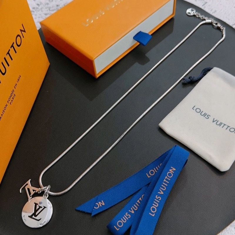 Lightweight LX Necklaces 310930