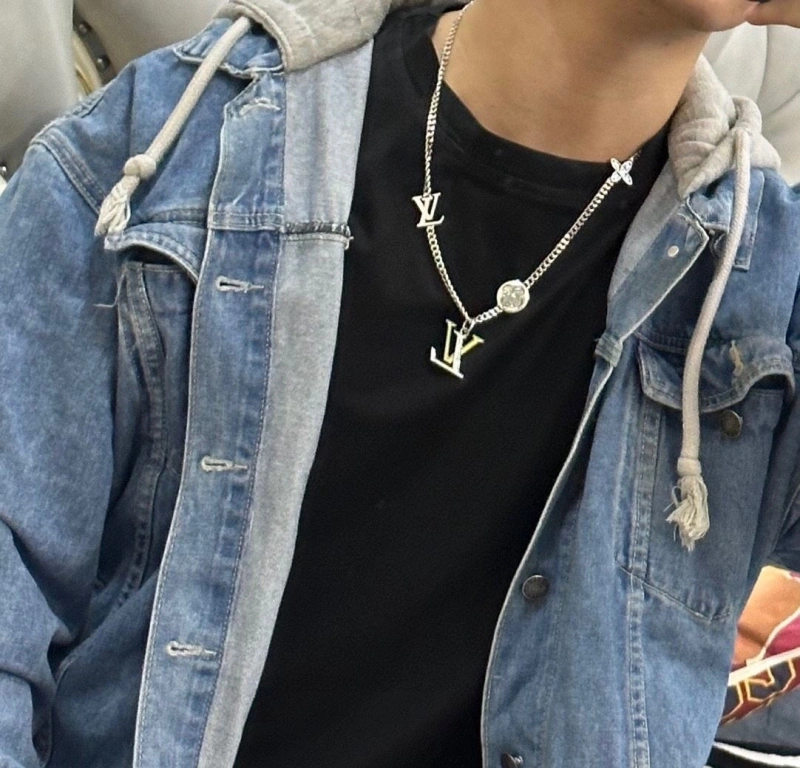 Minimalist LX Necklaces 310929