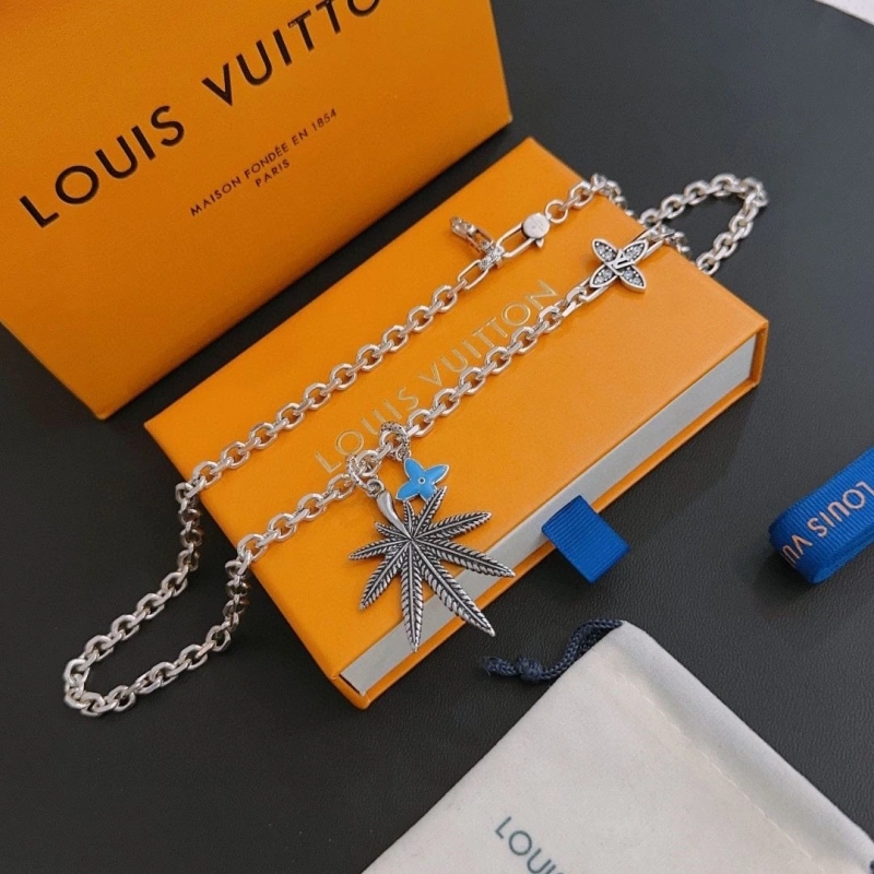 LX Necklaces AllSeason 310916