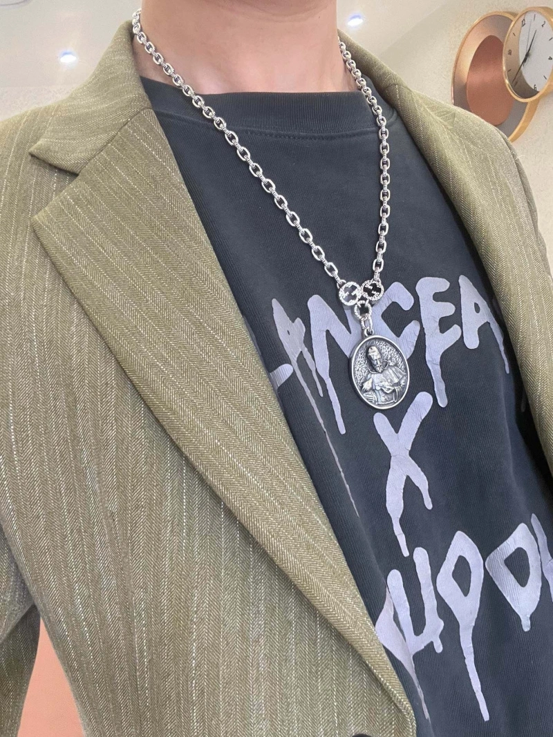 Versatile Gxccx Necklaces 305295