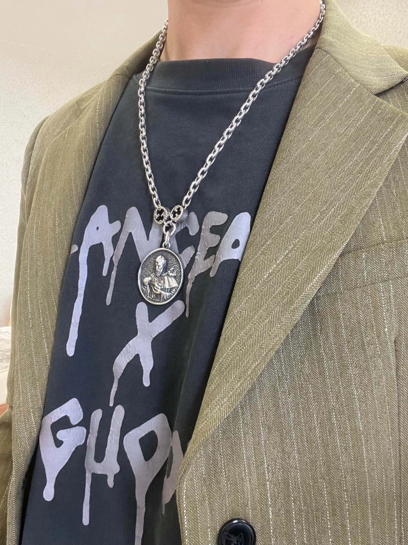 Versatile Gxccx Necklaces 305295