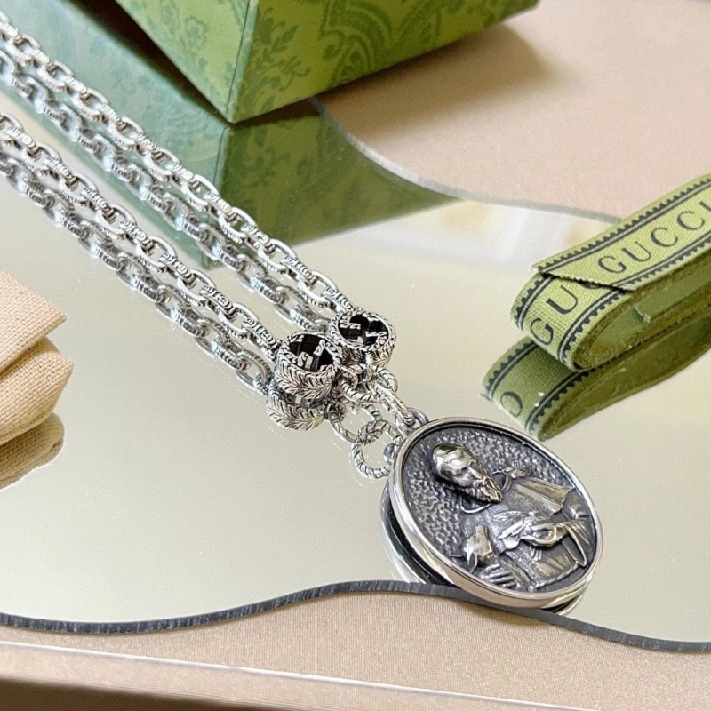 Versatile Gxccx Necklaces 305295