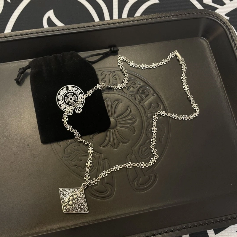 Chrxmx Hxxrts Necklaces Bright 299912