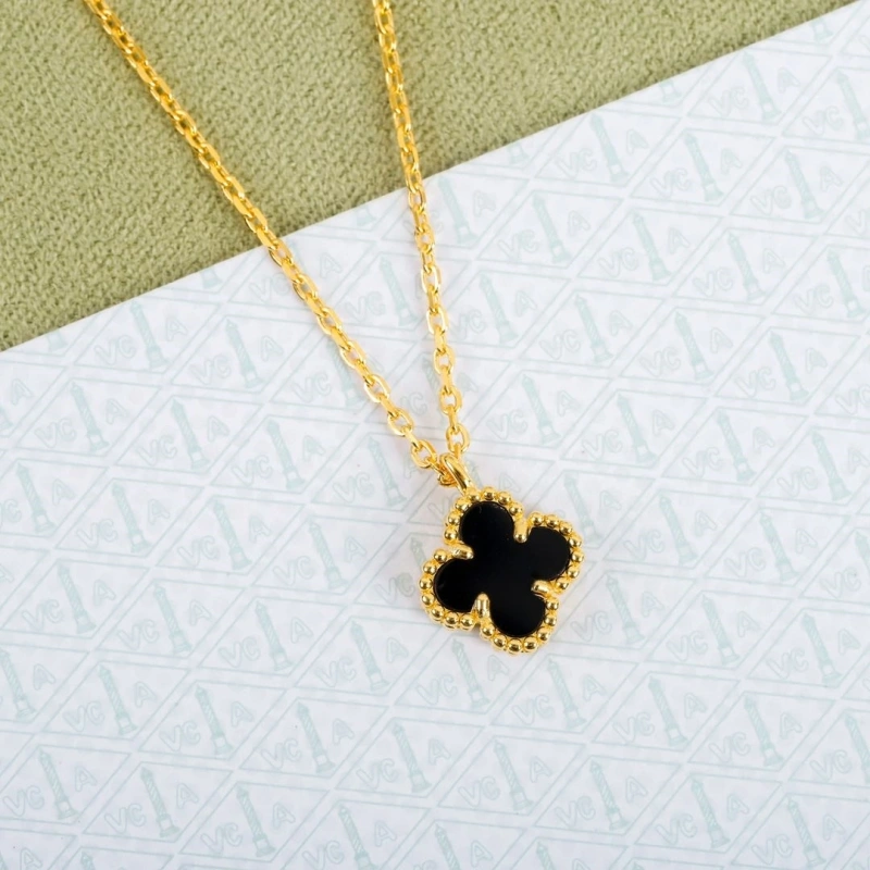 Comfortable Chxnxl Necklaces 288329