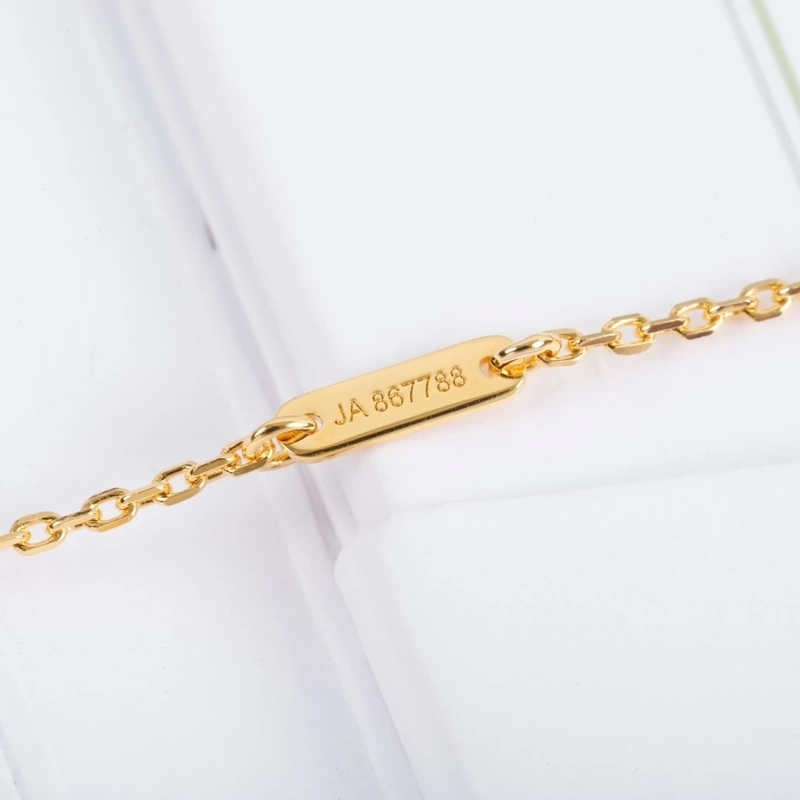 Comfortable Chxnxl Necklaces 288329