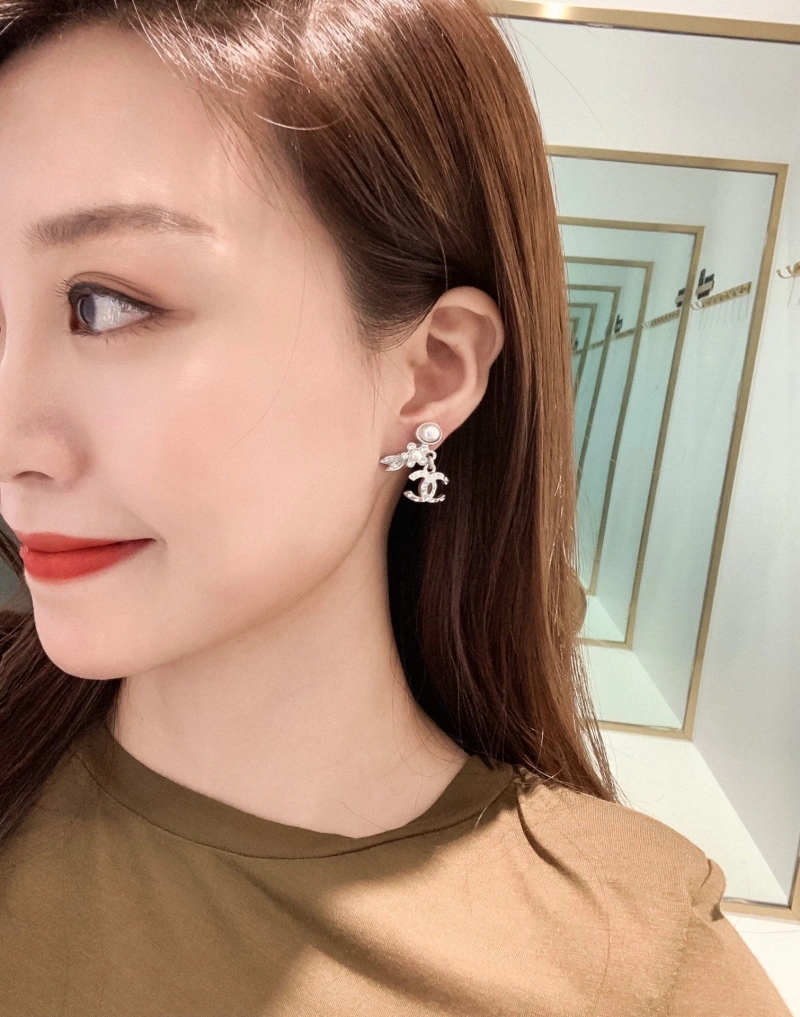 Sophisticated Chxnxl Earrings 289138