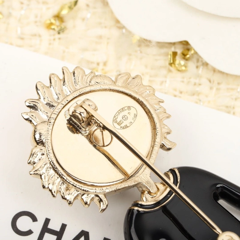 Soft Chxnxl Brooches 289350