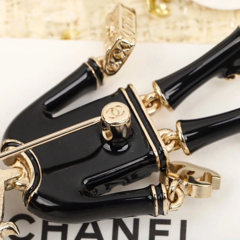 Soft Chxnxl Brooches 289350