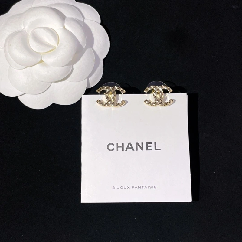 Minimalist Chxnxl Earrings 289160
