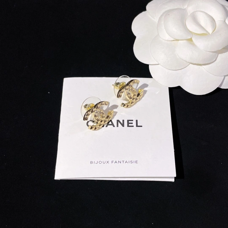 Minimalist Chxnxl Earrings 289160
