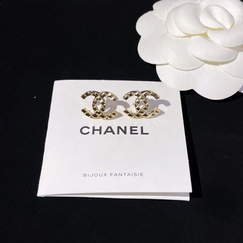Minimalist Chxnxl Earrings 289160