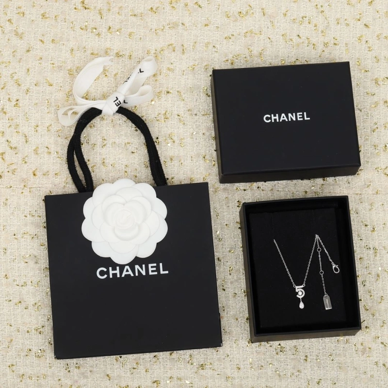 Timeless Chxnxl Necklaces 288310