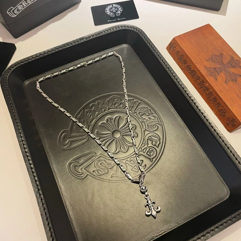 Chrxmx Hxxrts Necklaces Sophisticated 299875