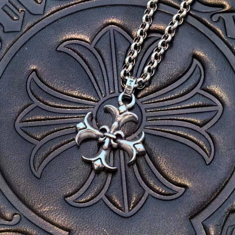 Trendy Chrxmx Hxxrts Necklaces 299874