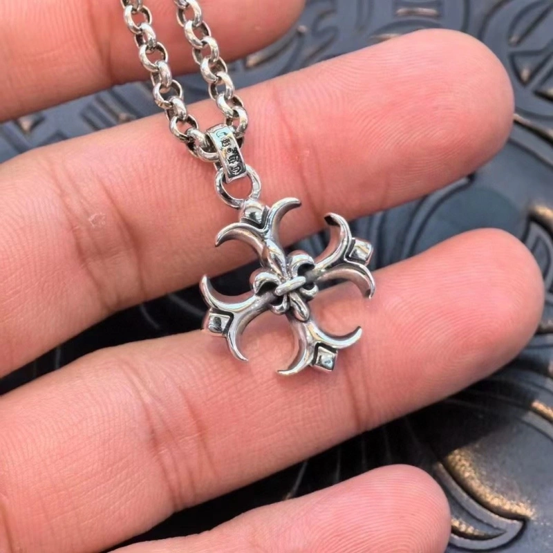 Trendy Chrxmx Hxxrts Necklaces 299874