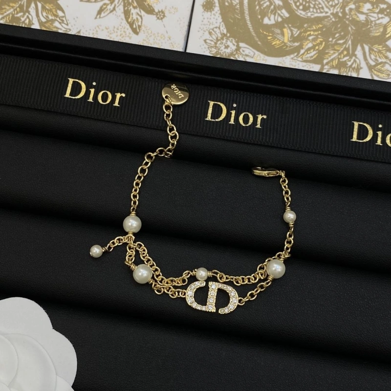 Flexible Christian Dxxr Necklaces 294746