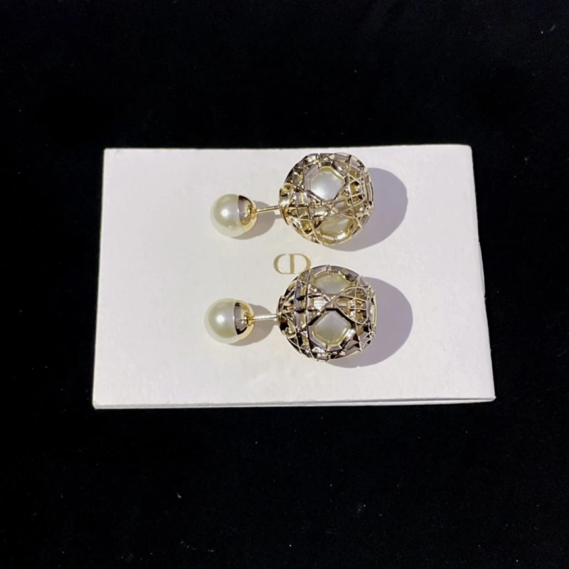 Christian Dxxr Earrings Functional 294971