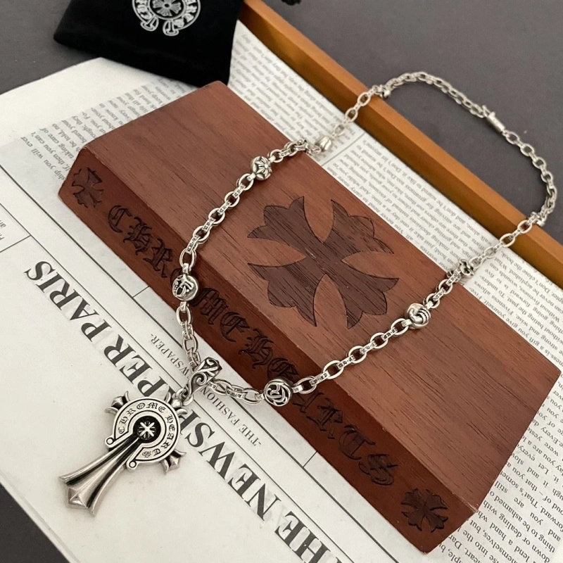 NewStyle Chrxmx Hxxrts Necklaces 299869