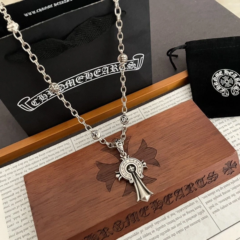 NewStyle Chrxmx Hxxrts Necklaces 299869